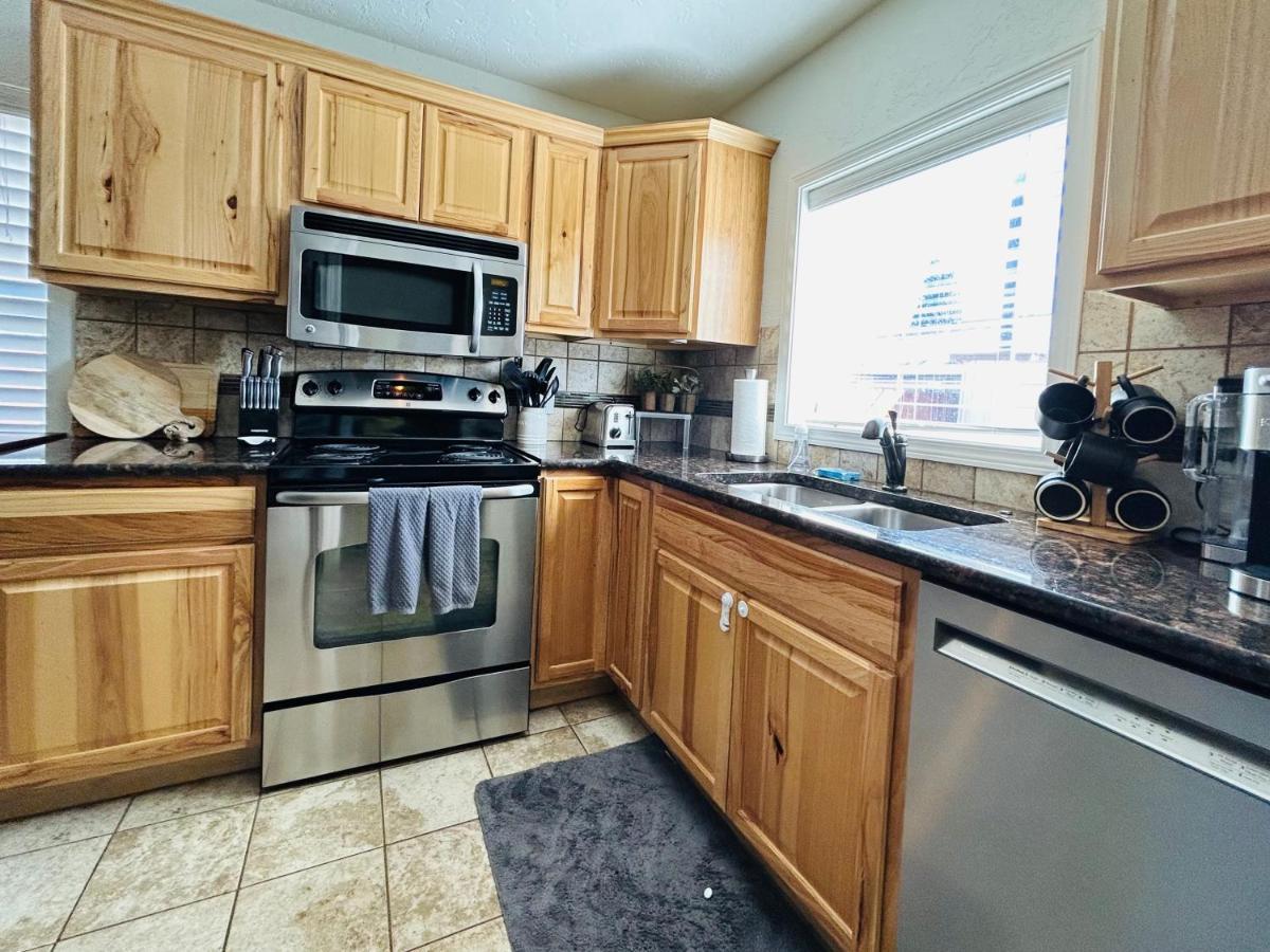 Home Sweet Idahome, Feels Like Home With All The Decor You Wish You Could Afford King Bed In Master, Fully Fenced Dog Friendly Yard, A Few Blocks From Bsu And Downtown Boise, Your Perfect Stay! Esterno foto